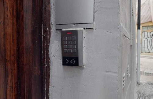 Albaicin House | Casa Torre Histórica Para Grupos en Albaycin a Pasos de Plaza Nueva y Alhambra