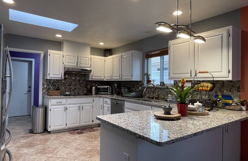 Northeast Heights House | Casa Tranquil Azul - A tastefully renovated home