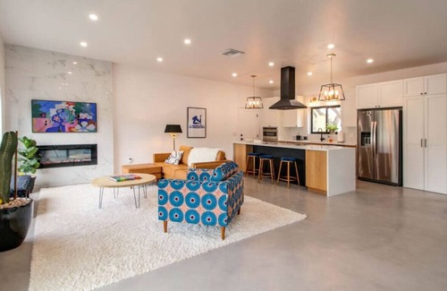 Tucson House | Casa Tui: Sabino Canyon! Cyclists! Gym+Pool+Views!