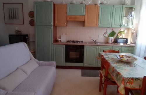 Porto Torres Apartment | CASA TURRITANA: LOVELY THREE-ROOM APARTMENT conveniently close to the sea.