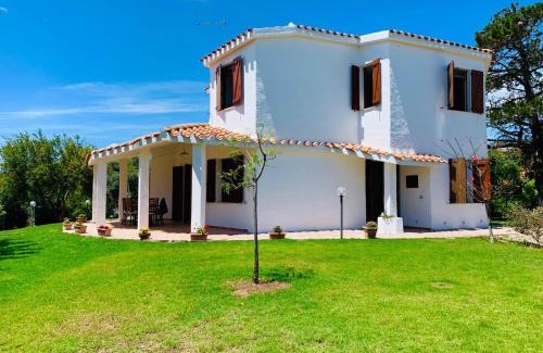 Sarroch House | Casa vacanze 'Sa Corbula'