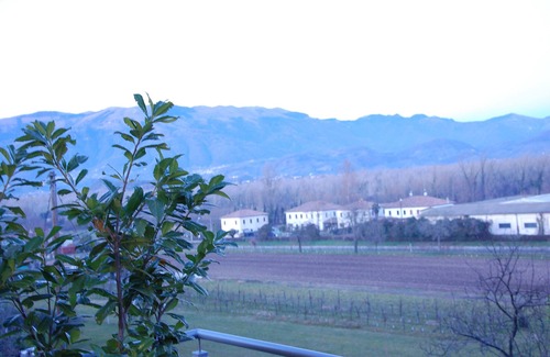 Crocetta del Montello Apartment | CASA VACANZE IL RE DELLA CANTINA-ELEGANT 2BEDROOMS ACCOMODATION IN PROSECCO AREA
