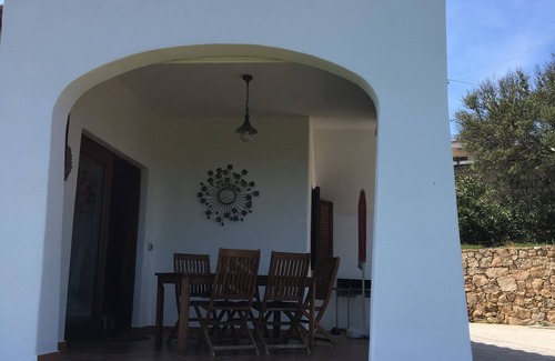 Budoni House | Casa Vacanze con uso Piscina Condominiale