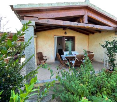 Baia Sant'Anna House | Casa Vacanze Flora