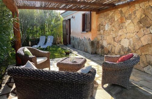 Baia Sant'Anna House | Casa Vacanze Flora