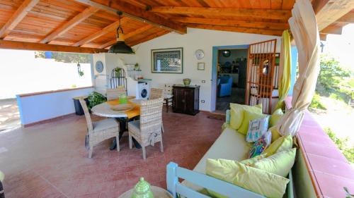 Oliena House | Casa Vacanze Giada