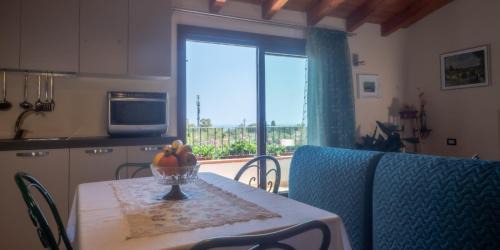 Capitana House | Casa Vacanze " IS MERIS "