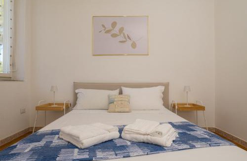 Centro Commerciale House | Casa Vacanze - Platamò