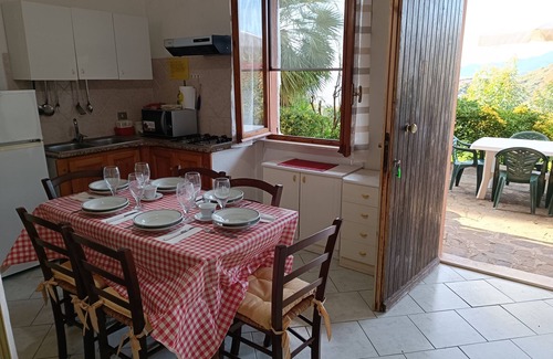 Bosa House | Casa Vacanze Sardegna-spettacolare Vista Mare, Immersa nel Verde, Vicino a Bosa