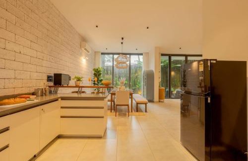 Marra Villa | CASA VASU VILLA private Pool Jacuzzi Caretaker