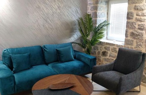Skaljari House | Casa Vecchia