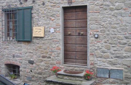 Uzzano Apartment | Casa Velia