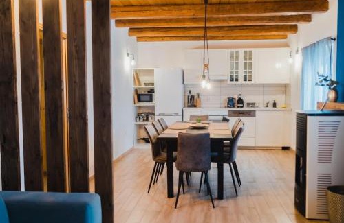 Plaski Villa | Casa Verde and Casa Blue