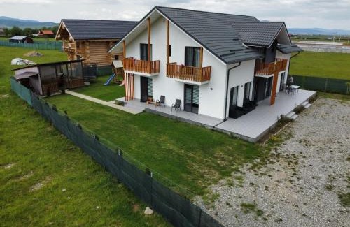 Rasnov House | CASA VIKI