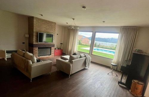 Yocsina Villa | CASA VILLA LAGO AZUL CARLOS PAZ