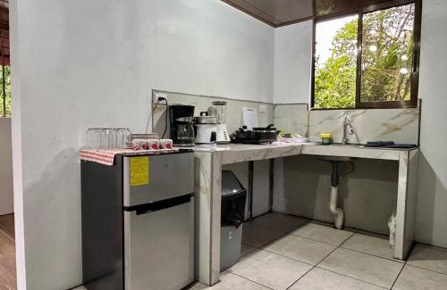 Cahuita House | Casa Violeta