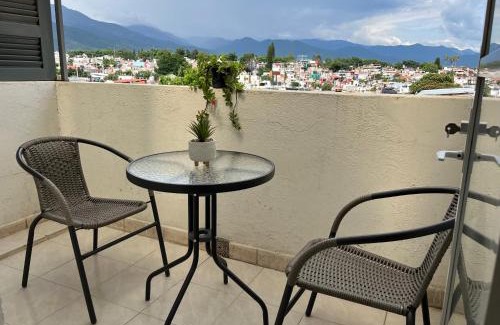 Oaxaca House | Casa violeta