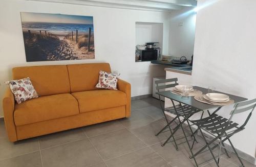 Carloforte Apartment | Casa Zena