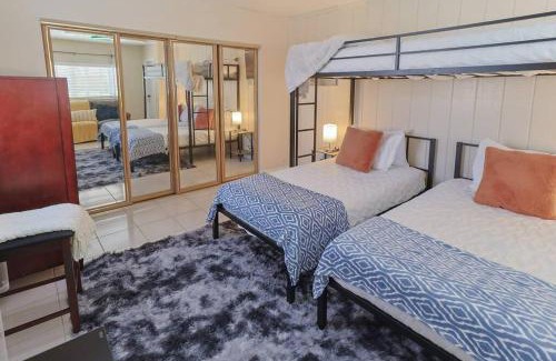 Cutler Bay House | CasaBay 4 Bed 2 Bath House Ultimate Backyard Fun