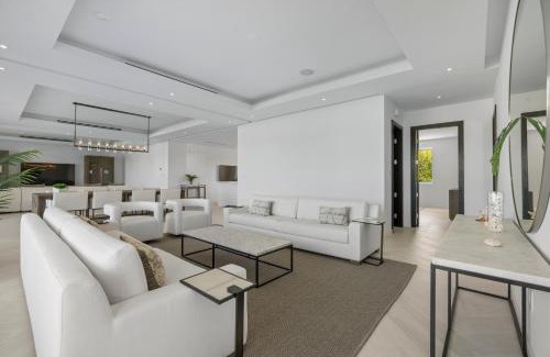 Palm Cay Apartment | Casablanca Bahamas- New Luxury Waterfront Condo, Palm Cay, The Bahamas
