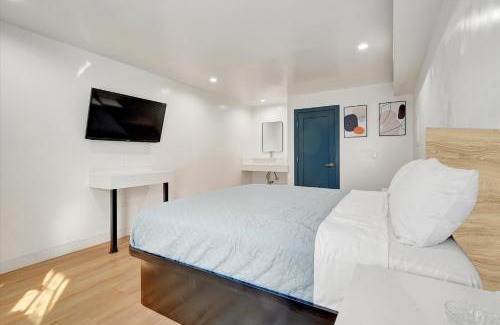 Bell Hotel | Casablanca Inn