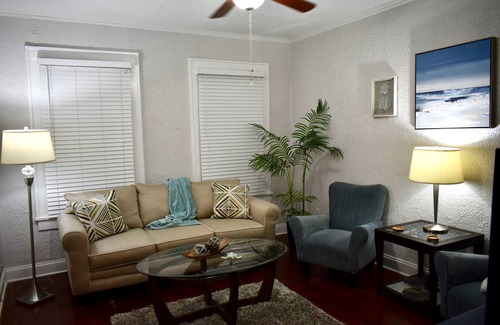 Courier City - Oscawana Apartment | Casablanca of Hyde Park "Suite Poseidon" Furnished Apartment In South Tampa