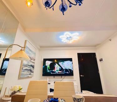 Bakilid Apartment | CasadeIsabel: Elegant 2BR n Cebu/Washing/Netflix