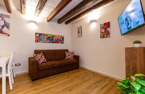 Historic Castle District Apartment | Casadicastello
