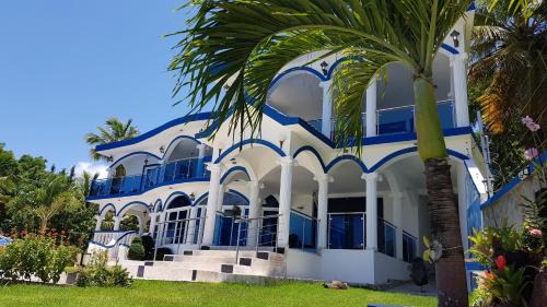 Punta Balandra Hotel | casaenjoysamana