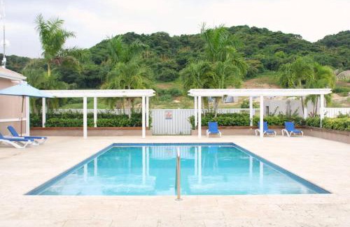Lucea Villa | CasaLamar Beachside Retreat