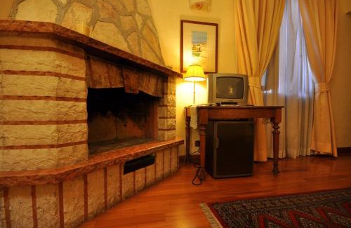 Prenestino-Labicano House | Casale De Santis