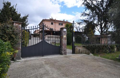 Prenestino-Labicano House | Casale De Santis