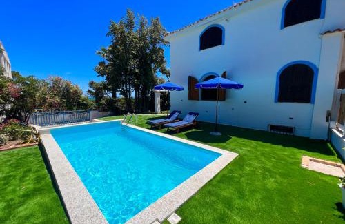 Sarroch Villa | Casale fronte mare - villa with swimming pool in front of the beach