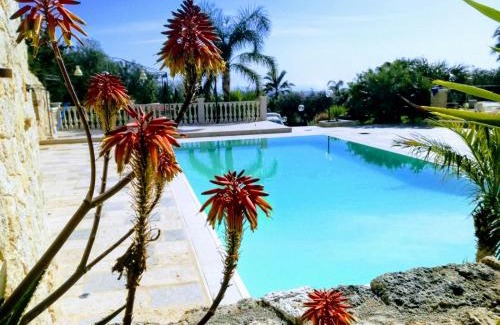 Favara Bed & Breakfast | Casale Rocca Russa B&B