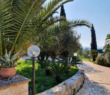 Favara Bed & Breakfast | Casale Rocca Russa B&B
