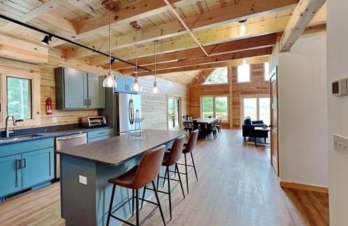 Waterfront Greens House | Casamigos