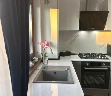 Tractorul Apartment | CASAMORE Rentals