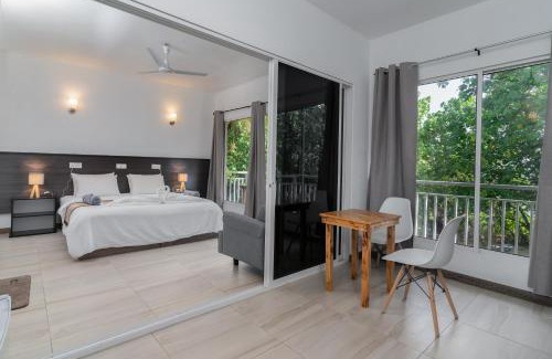 Ukulhas Hotel | Casaparadiso - Beach View