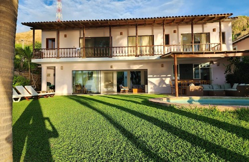 Las Pocitas House | CasaPia in front of the Sea! Mancora.