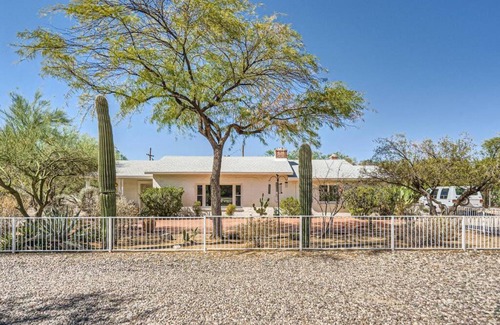 Casas Adobes House | Casas Adobes with a Salt Water Pool
