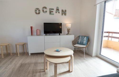 Praia de Santa Cruz Apartment | Casas da Avó V
