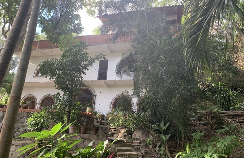 Yelapa House | CASAS LAS PAROTAS - 3 BR, 2 Bath home, on hillside overlooking Yelapa Bay