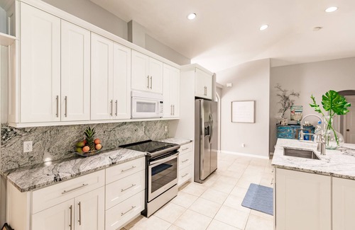 Pelican House | Casas Mañana Vacation Rental Cape Coral, FL - Your Rental Home of Tomorrow