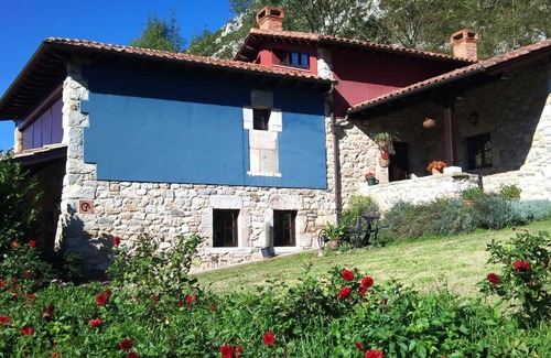Ribadesella House | Casas Rurales El Corberu