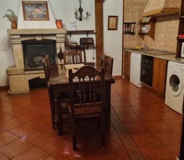 El Barraco House | Casas Rurales TIO CLAUDIO I y II