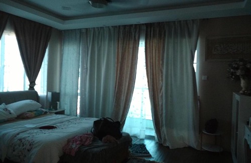 Kampung Rawa House | CasaView CyberSouth