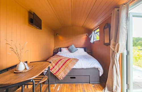 Abbess Roding House | Cascade by Bloom Stays