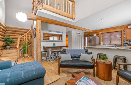 Three Rivers House | Cascade Getaway, Hot Tub, Fenced Acre, Pet Friendly