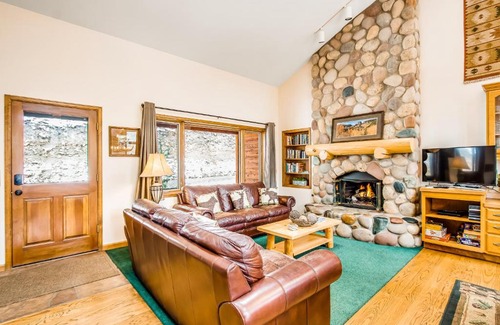 Aspen Brook House | Cascade Home