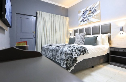 Nelspruit Cabin | Cascades Guest Lodge and Apartments